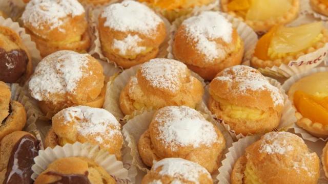 Autour de la table : les mini-pâtisseries c'est tendance !