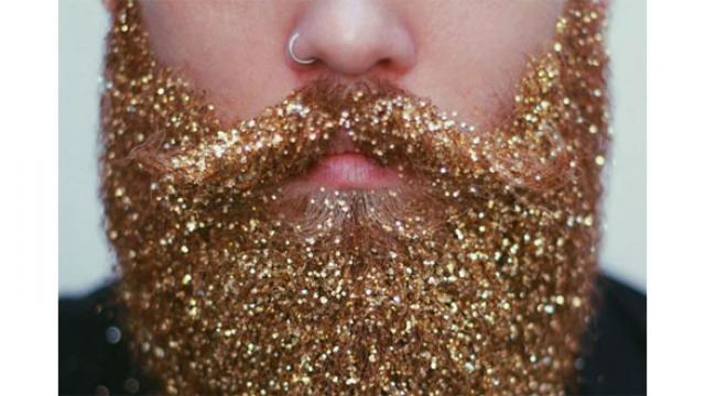 La barbe à pailletes : la tendance homme pour les fêtes de fin d'année